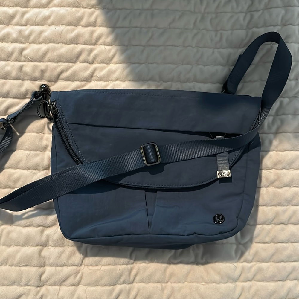 Lululemon All Night Festival Bag